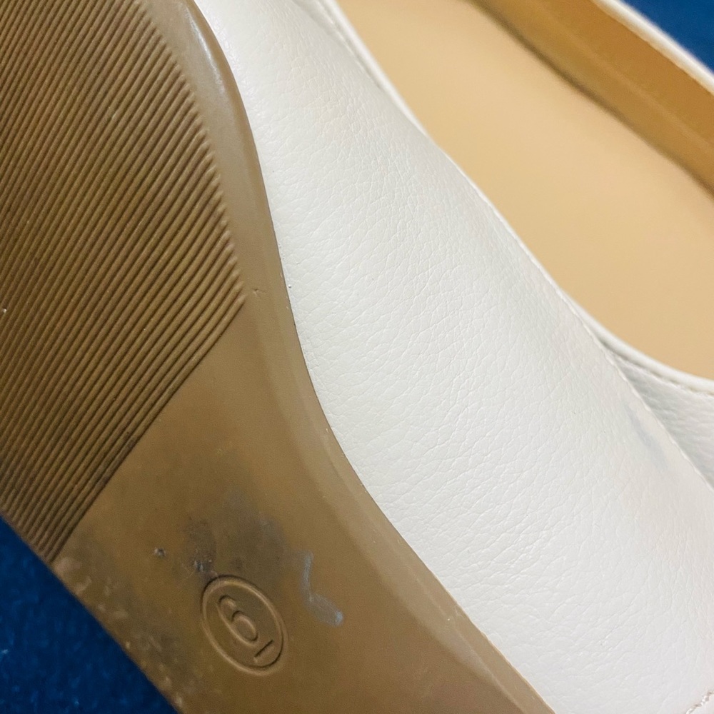 Shoes - Picture 5 of 5